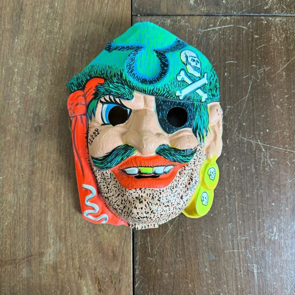 ZEST Soap VINTAGE hard‎ plastic Neon Pirate Face Black Light Halloween mask
